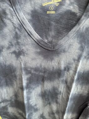 Women's Blue Tie-Dye V-Neck Tee